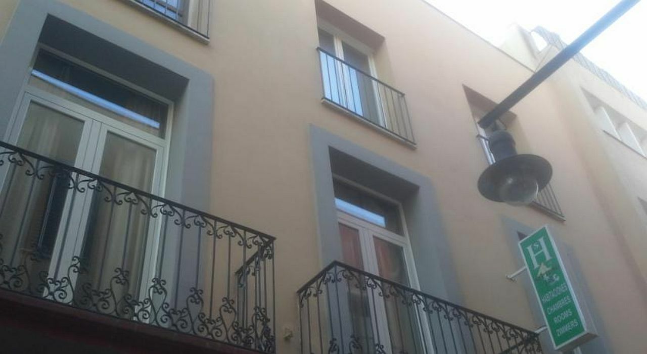 Neptuno Hostal Lloret de Mar Exterior photo